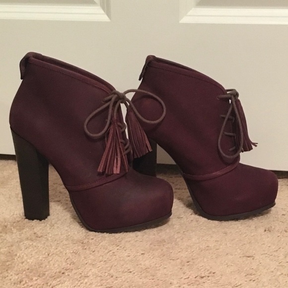 Steve Madden Sashayy Lace Up Booties - Picture 3 of 4